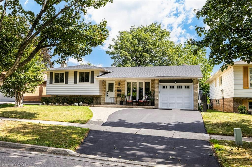 2037 Mountain Grove Avenue, Burlington, ON, L7P 2H8