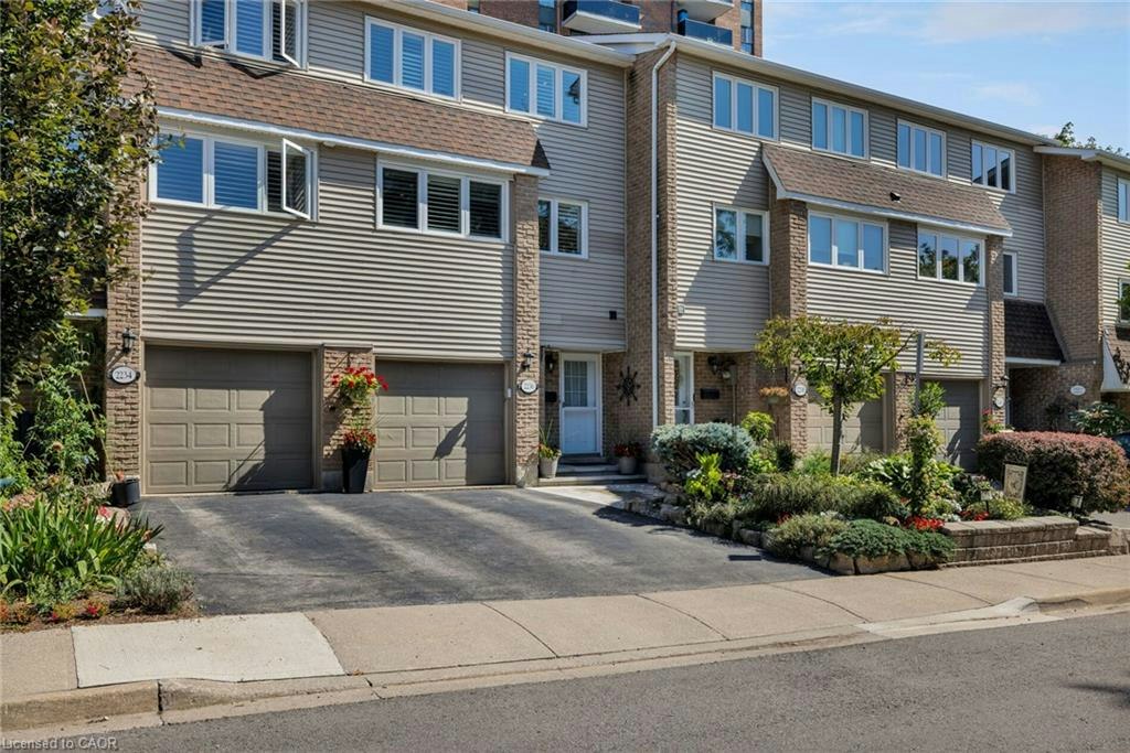2236 Marine Drive, Oakville, ON, L6L 1C1