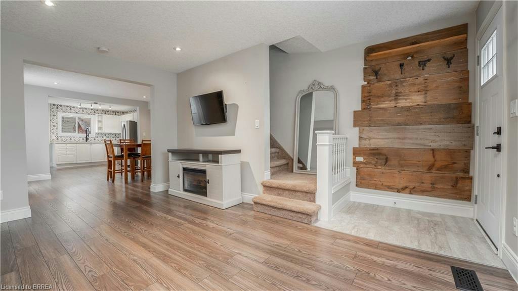 39 Gordon Street, Brantford, ON, N3S 2N1 - 9
