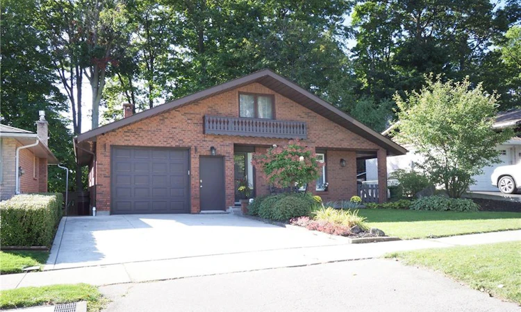 185 Southwood Drive