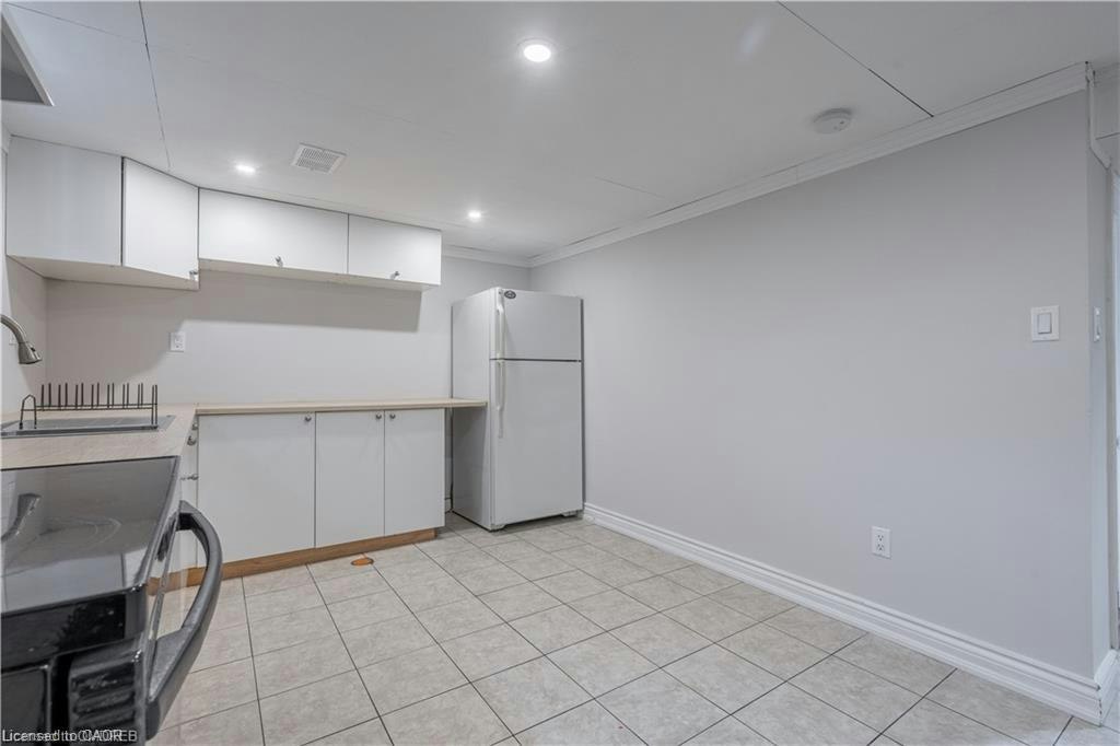 Basement-101 Ivon Avenue, Hamilton, ON, L8H 5S5 - 6
