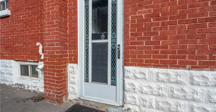 Basement-101 Ivon Avenue, Hamilton, ON, L8H 5S5
