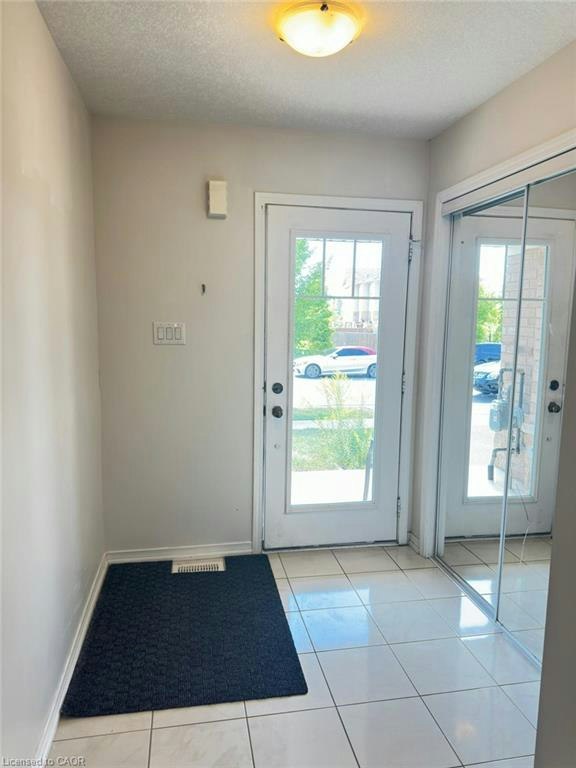 9 Cole Crescent, Brantford, ON, N3T 0P4 - 2