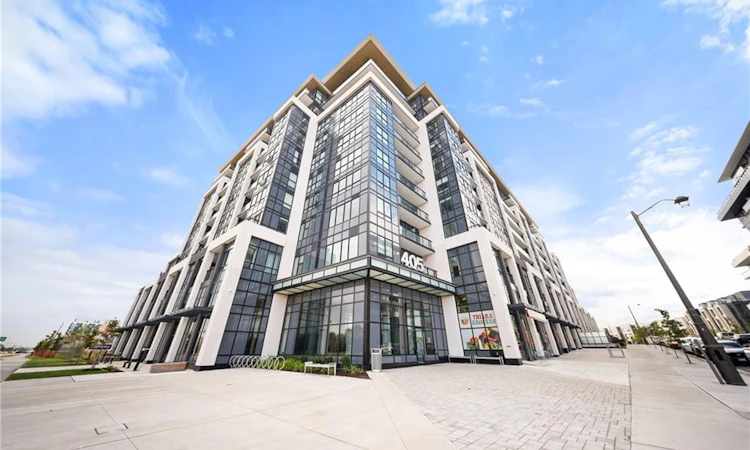 316-405 Dundas Street W