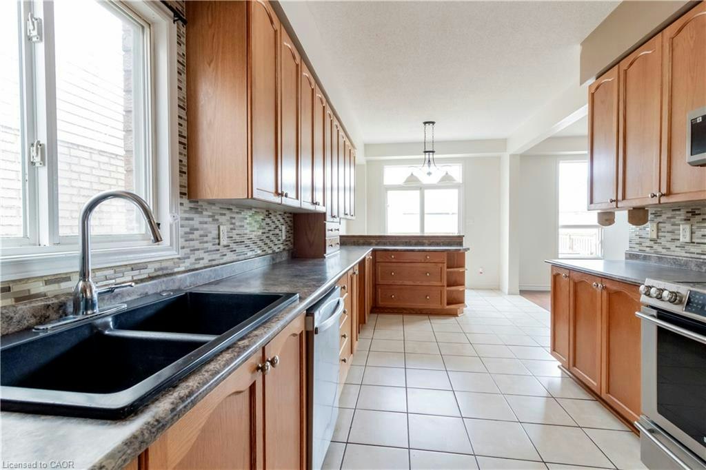 684 Commonwealth Crescent, Kitchener, ON, N2E 4J8 - 8