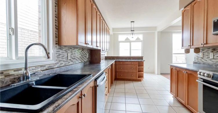 684 Commonwealth Crescent, Kitchener, ON, N2E 4J8 - 8