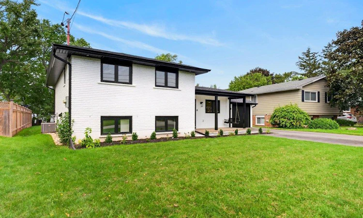 90 Lakeside Drive