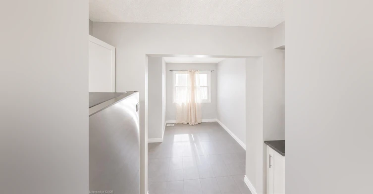 3-513 Quiet Place, Waterloo, ON, N2L 5L6 - 3