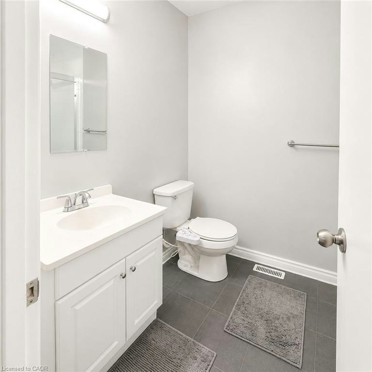 3-513 Quiet Place, Waterloo, ON, N2L 5L6 - 4