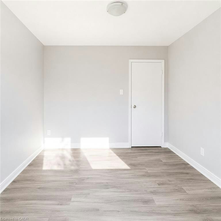 3-513 Quiet Place, Waterloo, ON, N2L 5L6 - 6