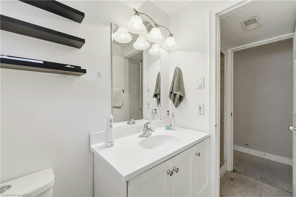 122 Greenbrier Drive, Waterloo, ON, N2L 4B5 - 23