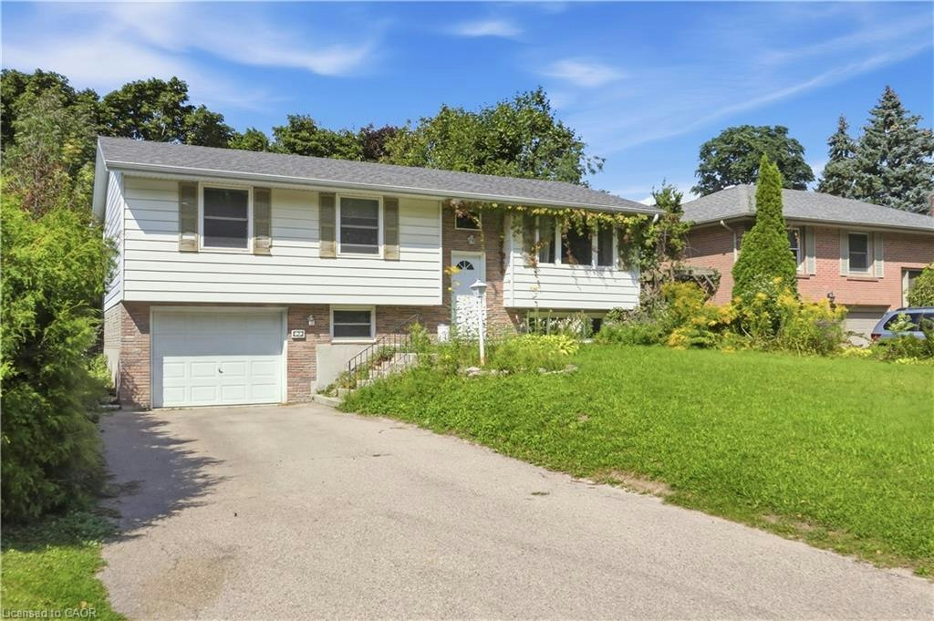122 Greenbrier Drive, Waterloo, ON, N2L 4B5 - 2