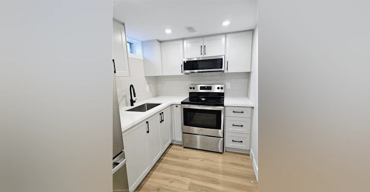 Basement-47 Eastvale Place, Hamilton, ON, L8H 1N9 - 7