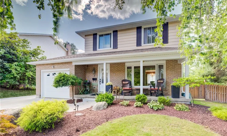 7 Vintage Crescent