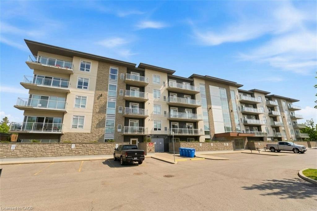 413-16 Markle Crescent, Hamilton, ON, L9G 0H4
