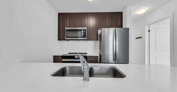 526-10 Mallard Trail, Hamilton, ON, L8B 2A7 - 9