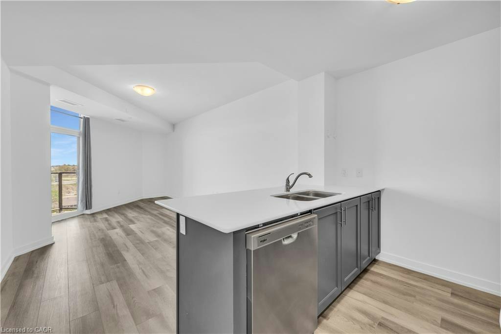526-10 Mallard Trail, Hamilton, ON, L8B 2A7 - 7