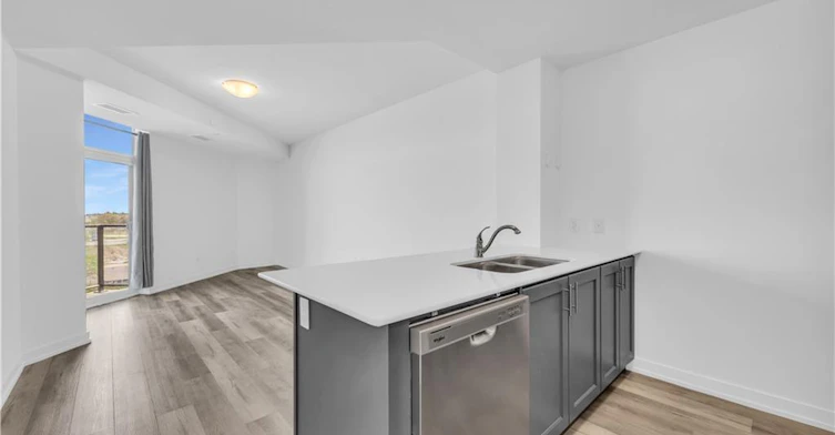 526-10 Mallard Trail, Hamilton, ON, L8B 2A7 - 7