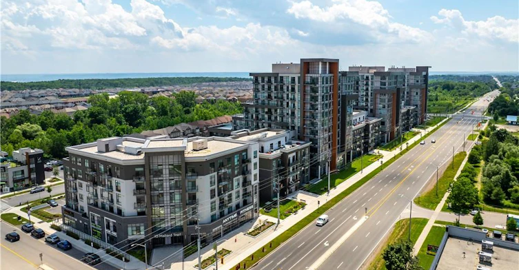 526-10 Mallard Trail, Hamilton, ON, L8B 2A7 - 3