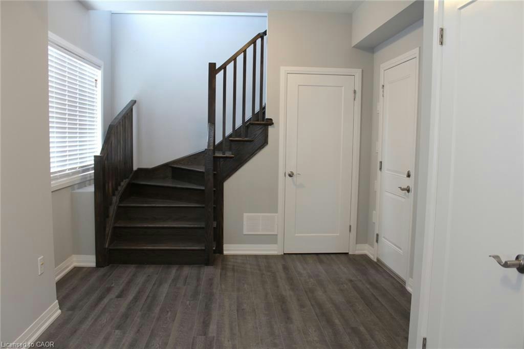 24 Aquarius Crescent, Hamilton, ON, L0R 1P0 - 4