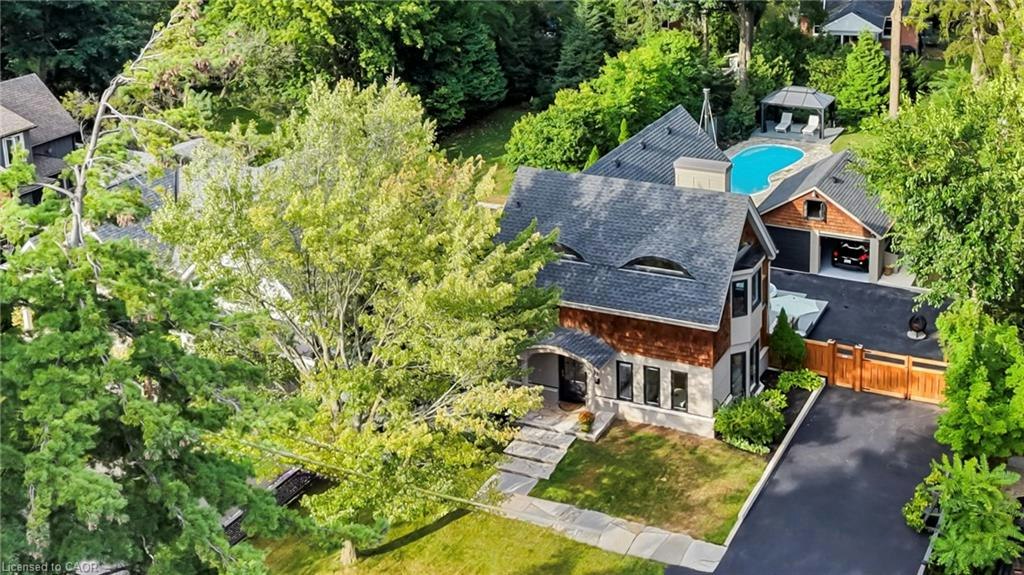 423 Smith Avenue, Burlington, ON, L7R 2T9
