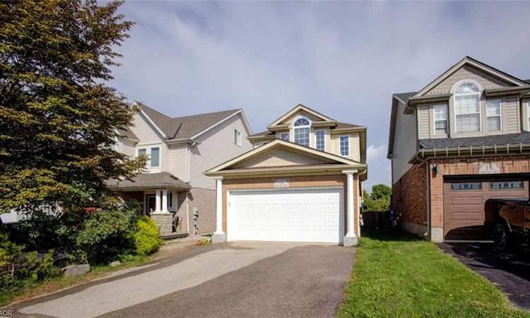 11 Kroeger Crescent