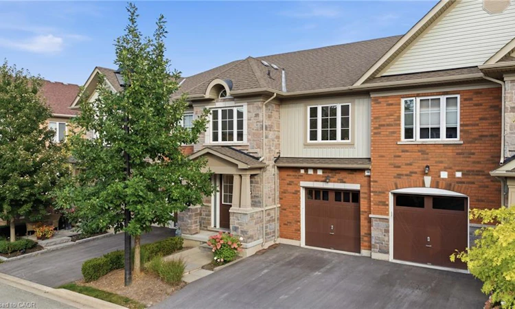12 George Manor