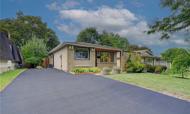 73 Christopher Drive