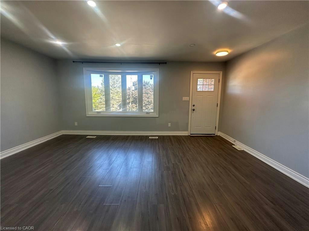 Upper-16 Poplar Street, Norfolk County, ON, N3Y 1B2 - 6