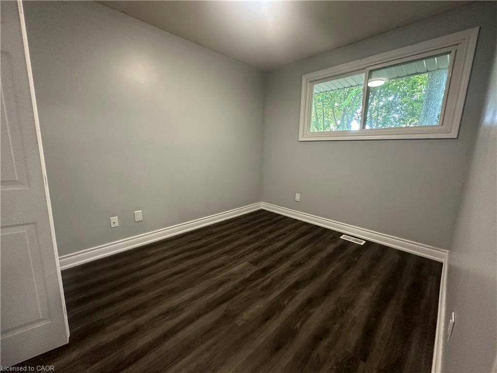 Upper-16 Poplar Street, Norfolk County, ON, N3Y 1B2 - 9