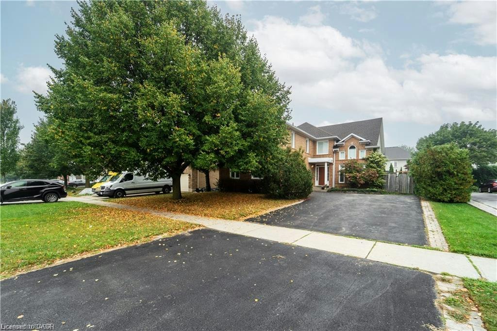 Lower-49 Meadowlands Boulevard, Hamilton, ON, L9K 1H8 - 2