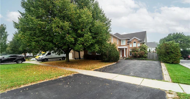 Lower-49 Meadowlands Boulevard, Hamilton, ON, L9K 1H8 - 2