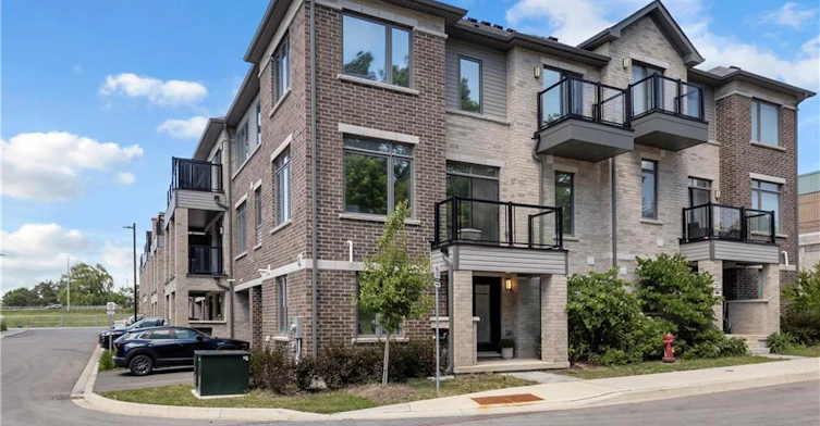 1118-585 Colborne Street, Brantford, ON, N3S 3M7 - 2