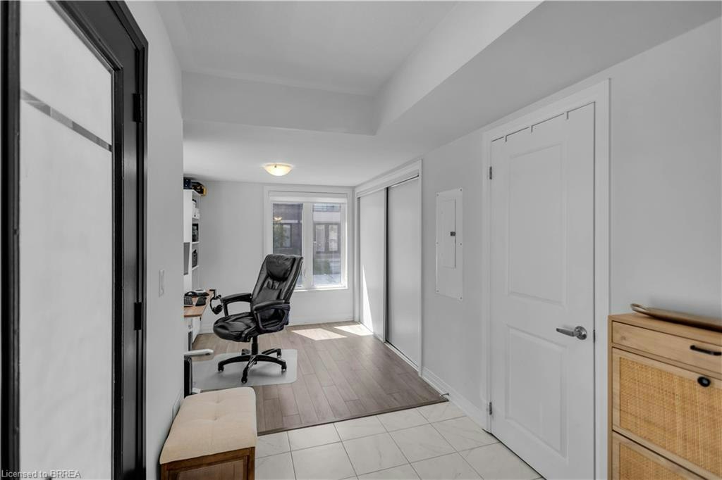 1118-585 Colborne Street, Brantford, ON, N3S 3M7 - 8