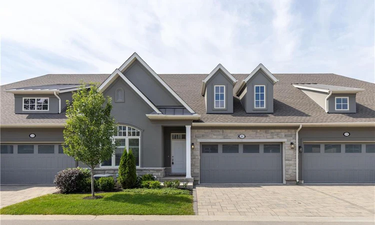 21 Sassafras Row
