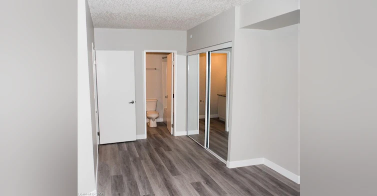 418-239 Auburn Drive, Waterloo, ON, N2K 0B7 - 8