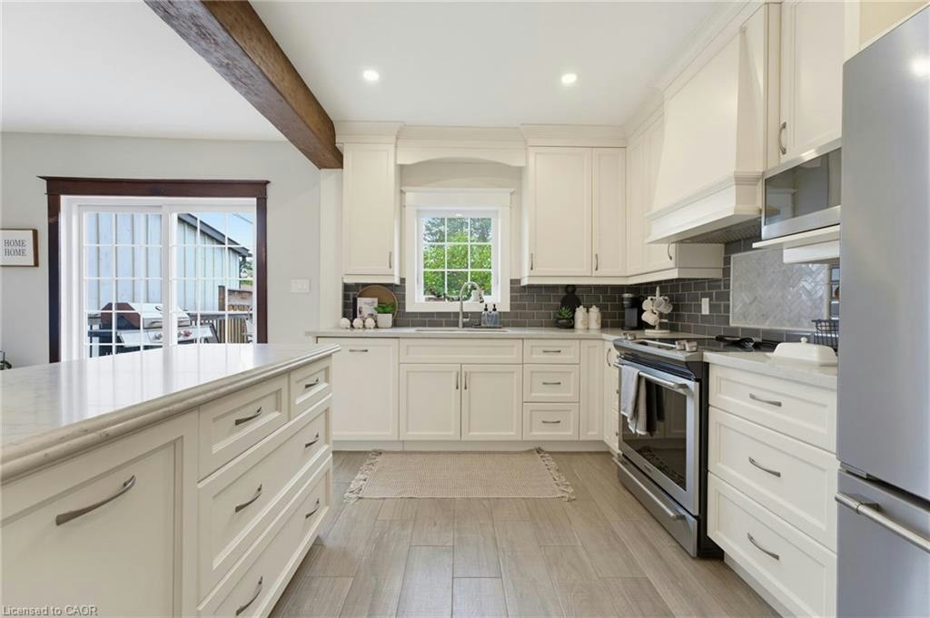 394 Charlton Avenue W, Hamilton, ON, L8P 2E7