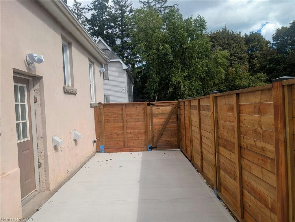 184 Plains Road E, Burlington, ON, L7T 2C3 - 19