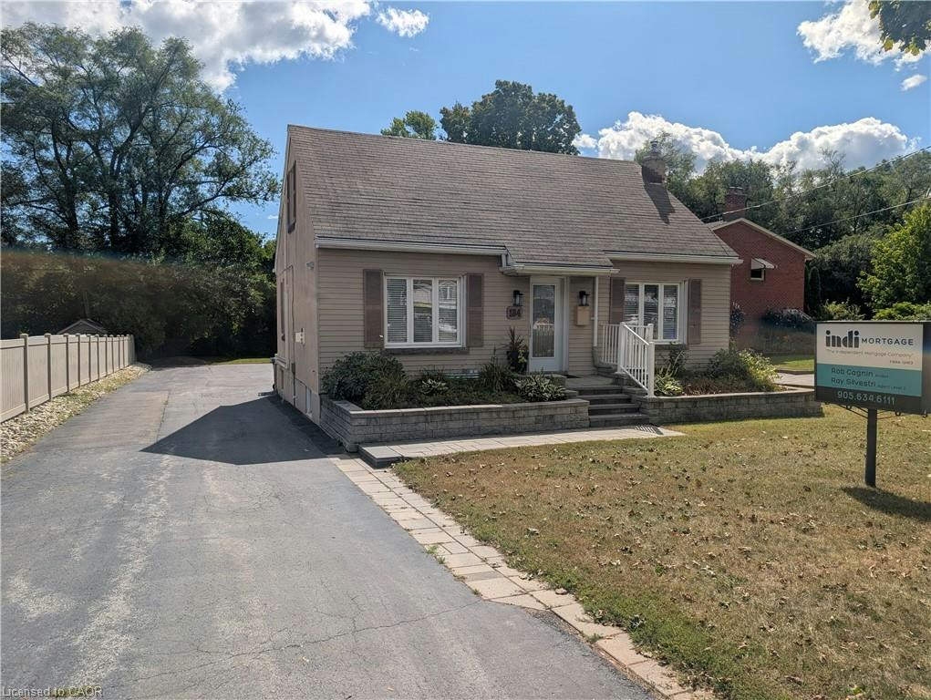 184 Plains Road E, Burlington, ON, L7T 2C3