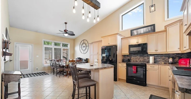4015 Weinbrenner Road, Niagara Falls, ON, L2G 7X9 - 7