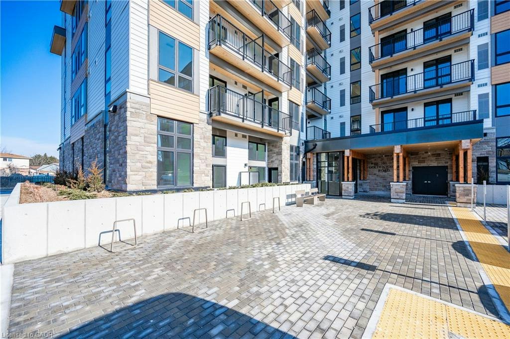 411-101 Golden Eagle Road, Waterloo, ON, N2V 1C3 - 23