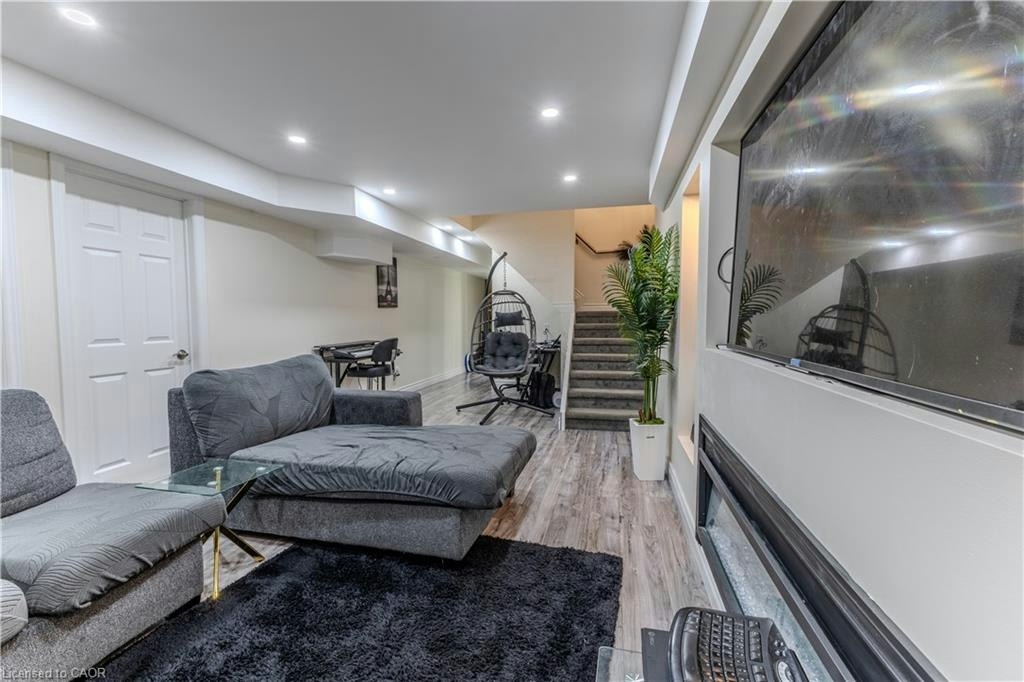 25-120 Vineberg Drive, Hamilton, ON, L8W 0B5 - 25