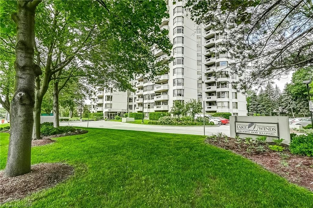 204-1201 North Shore Boulevard, Burlington, ON, L7S 1Z5