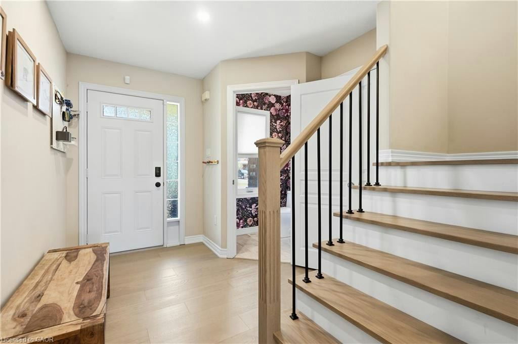 4480 Comfort Crescent, Lincoln, ON, L3J 1M2 - 4
