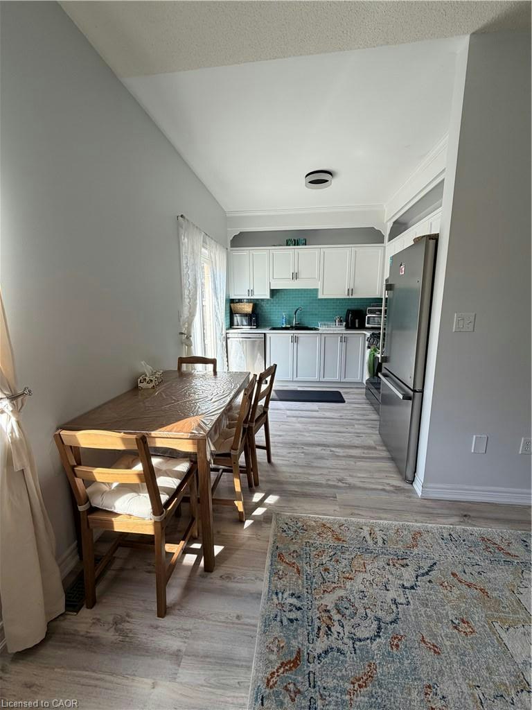 23 Oakrun Street, Hamilton, ON, L8E 6E7 - 2