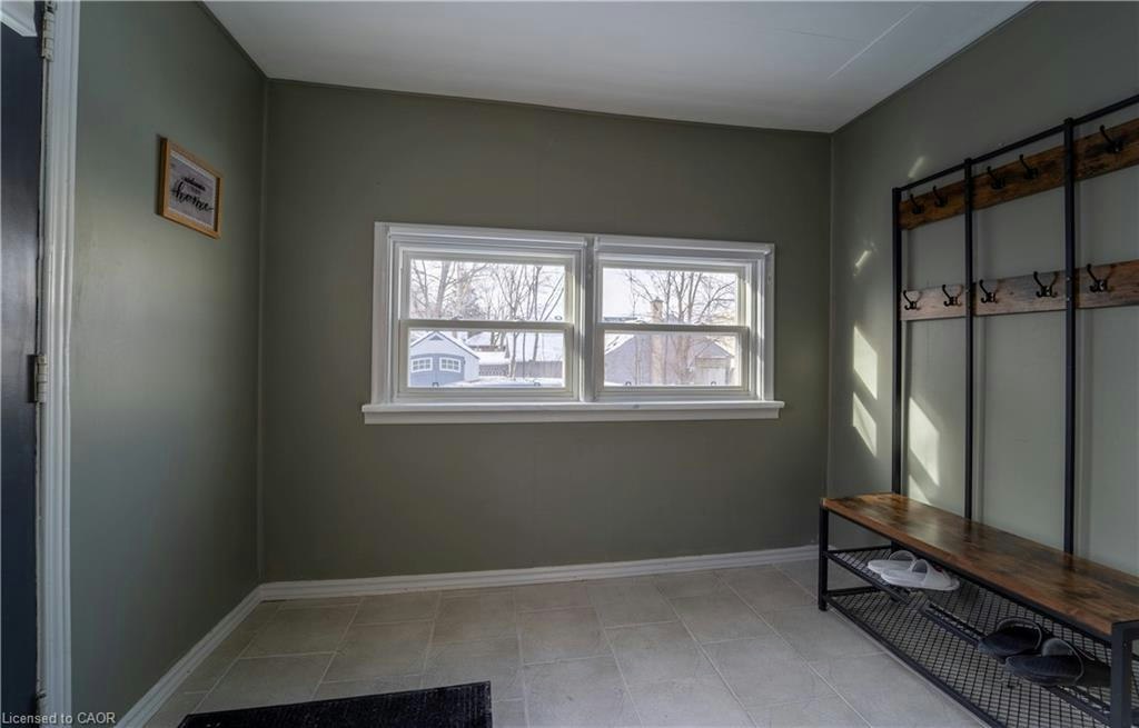 Main-401 Courtland Avenue E, Kitchener, ON, N2G 2W3 - 2