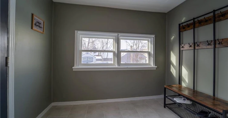 Main-401 Courtland Avenue E, Kitchener, ON, N2G 2W3 - 2