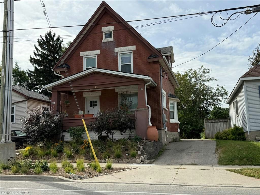 Main-401 Courtland Avenue E, Kitchener, ON, N2G 2W3