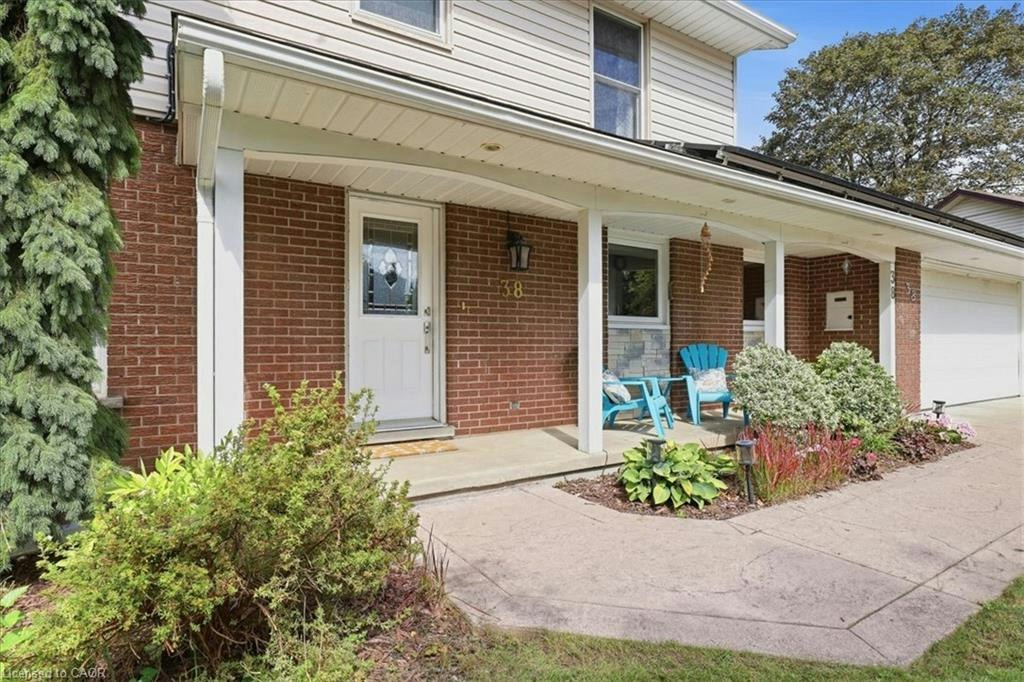 38 Lyle Place, Kitchener, ON, N2B 2J6