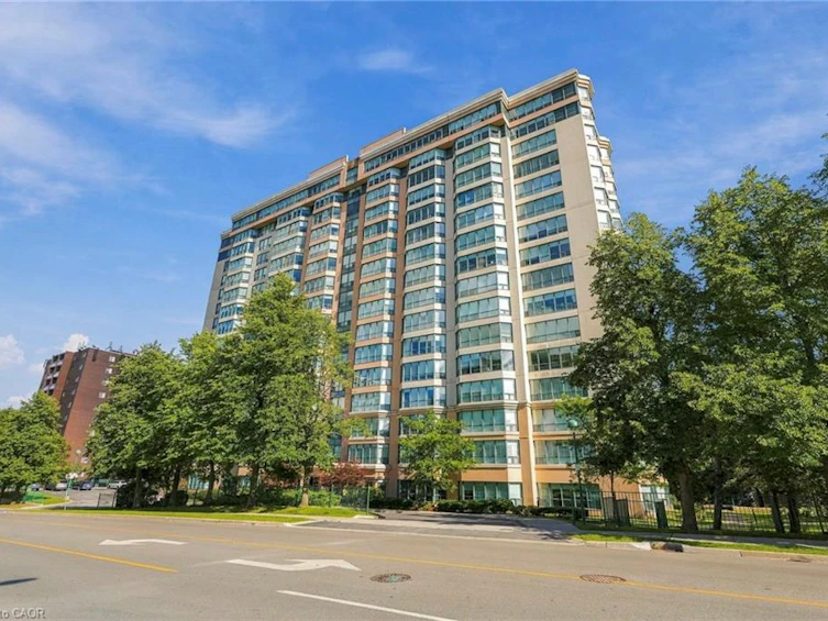 403-100 Millside Drive, Milton, ON, L9T 5E2